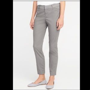 Old Navy Mid-Rise Pixie Chinos - Greystone